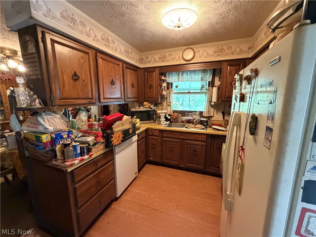 2876 State Route 225 Diamond OH 44412