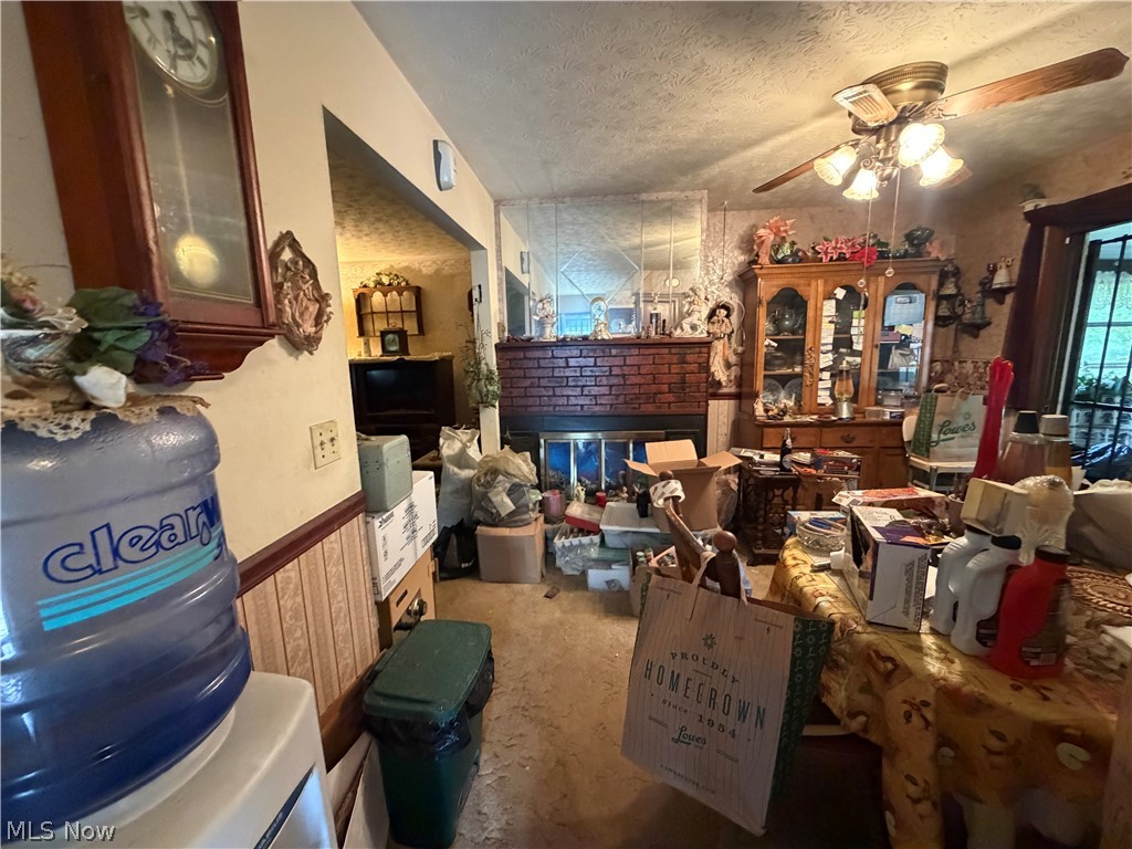 2876 State Route 225 Diamond OH 44412