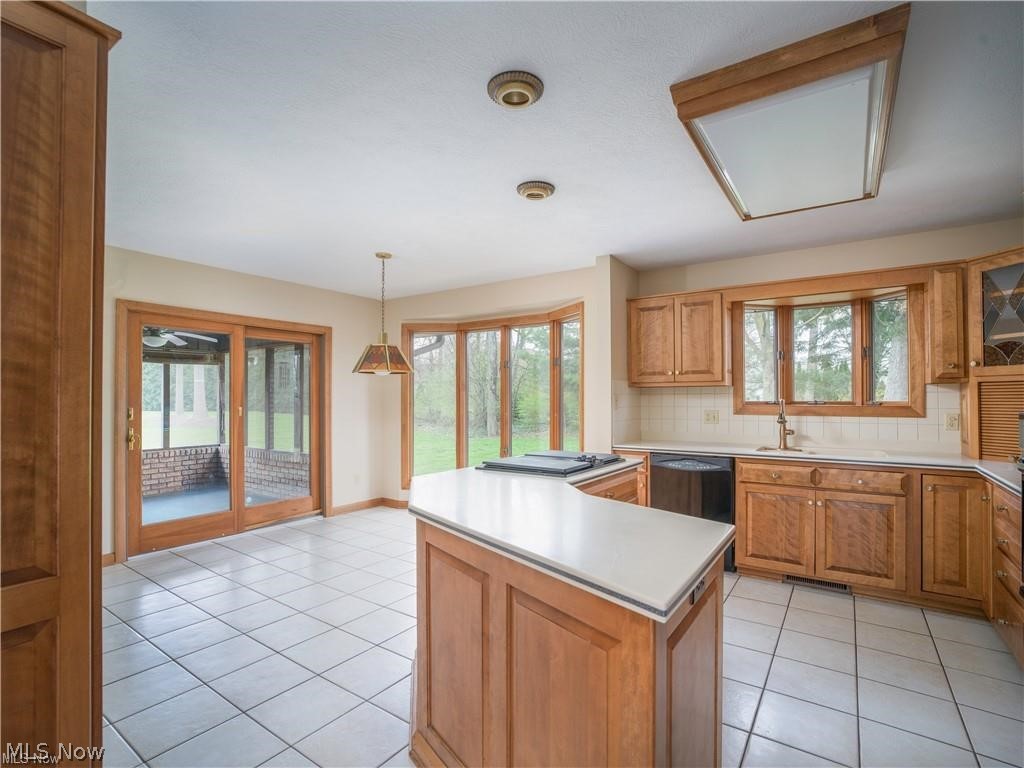 963 Mansion Circle Barberton OH 44203