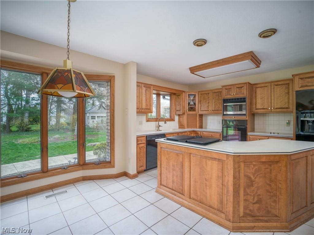 963 Mansion Circle Barberton OH 44203