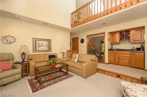 963 Mansion Circle Barberton OH 44203