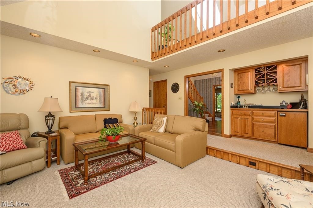 963 Mansion Circle Barberton OH 44203