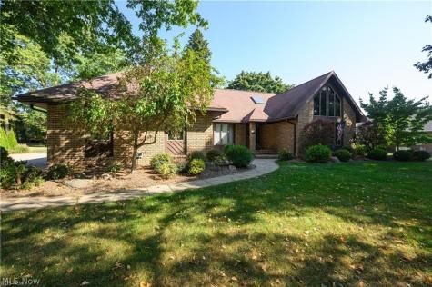 963 Mansion Circle Barberton OH 44203