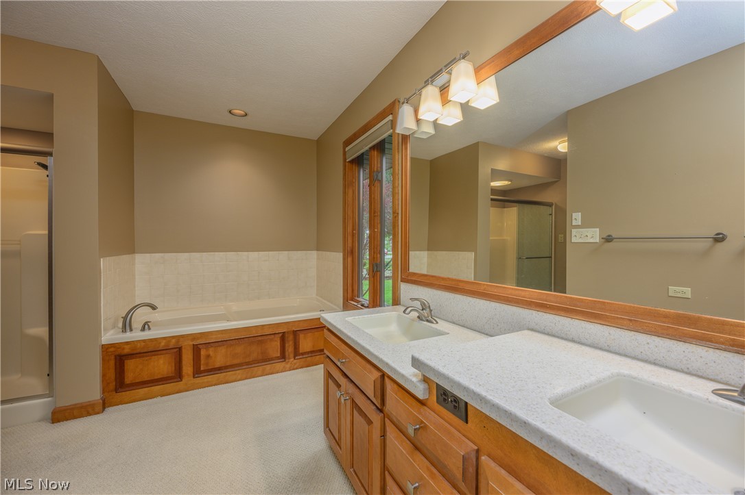 963 Mansion Circle Barberton OH 44203