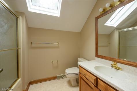 963 Mansion Circle Barberton OH 44203