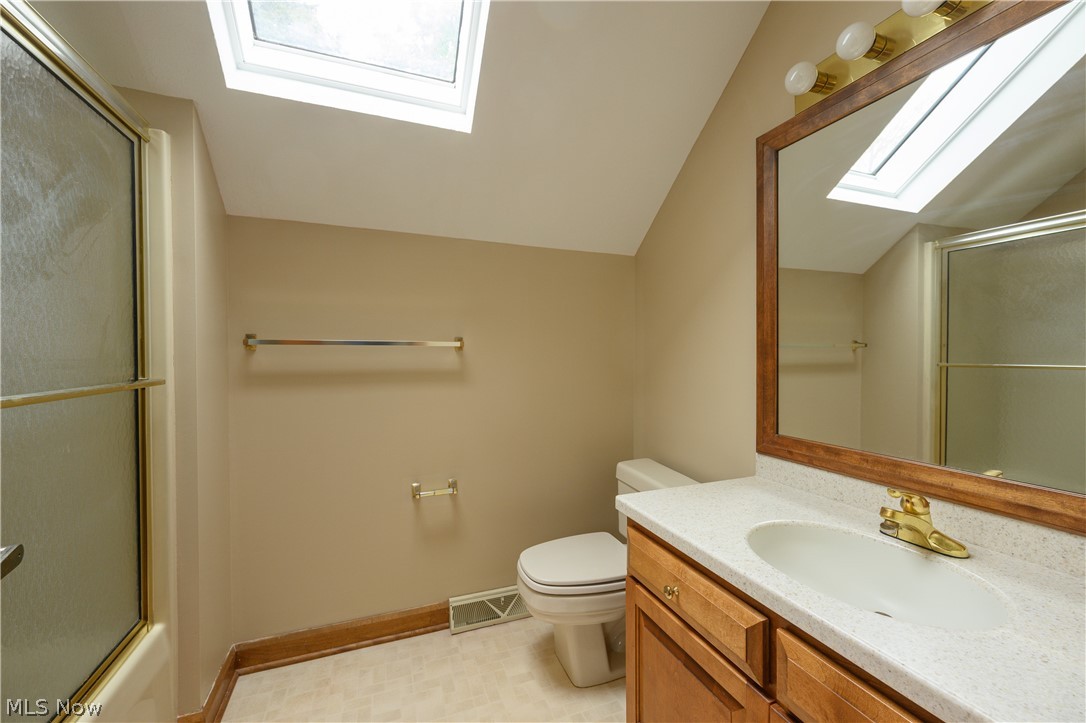 963 Mansion Circle Barberton OH 44203