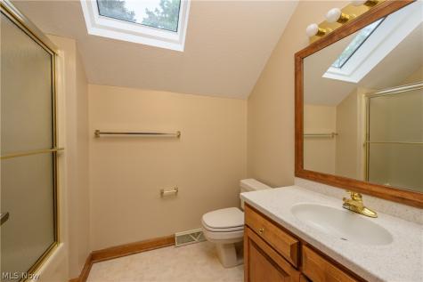 963 Mansion Circle Barberton OH 44203