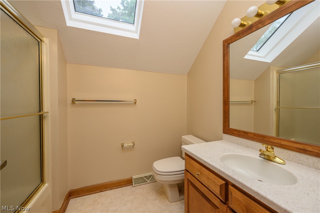 963 Mansion Circle Barberton OH 44203
