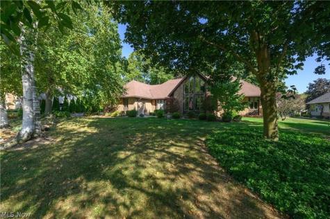 963 Mansion Circle Barberton OH 44203