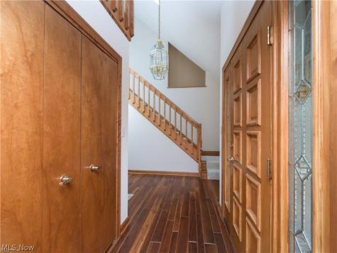 963 Mansion Circle Barberton OH 44203