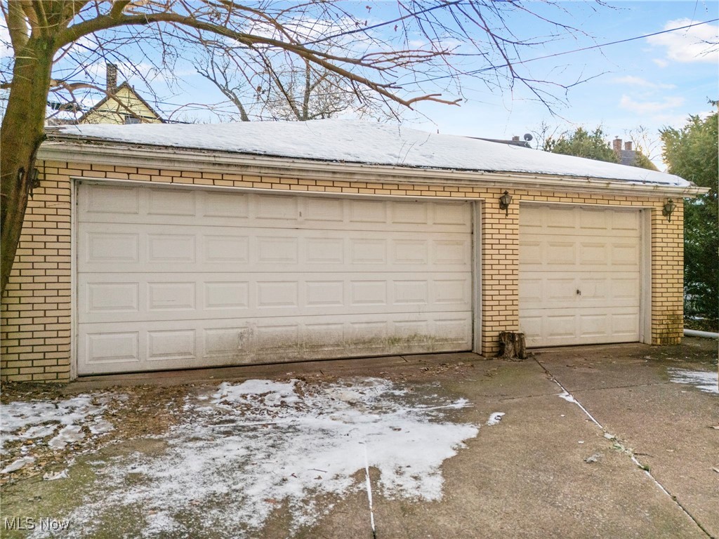 10624 Grantwood Avenue Cleveland OH 44108