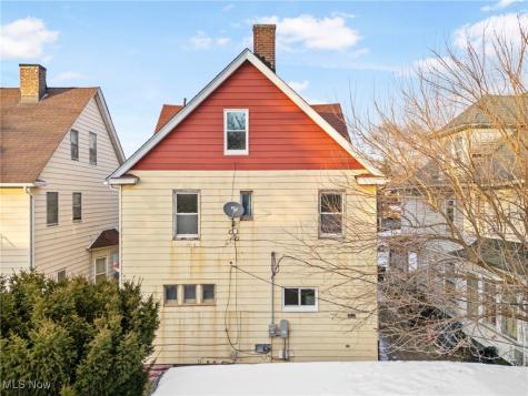 10624 Grantwood Avenue Cleveland OH 44108