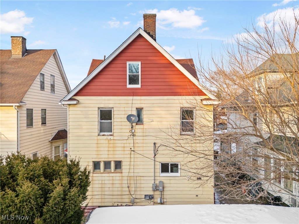 10624 Grantwood Avenue Cleveland OH 44108