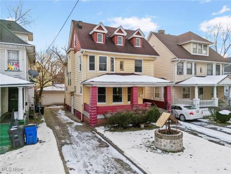 10624 Grantwood Avenue Cleveland OH 44108