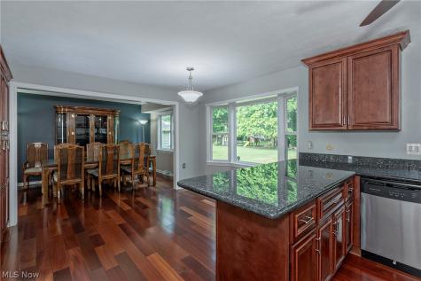 1834 Coes Post Run Westlake OH 44145
