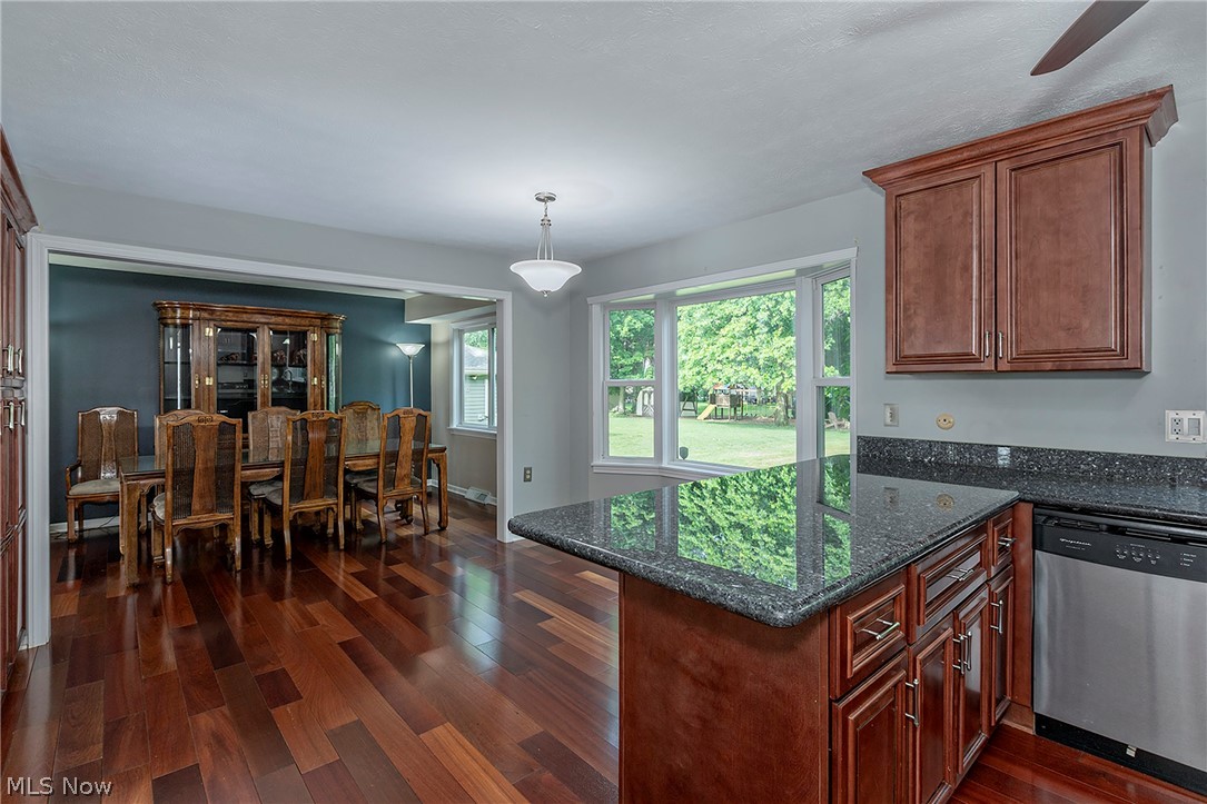 1834 Coes Post Run Westlake OH 44145