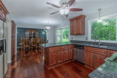 1834 Coes Post Run Westlake OH 44145