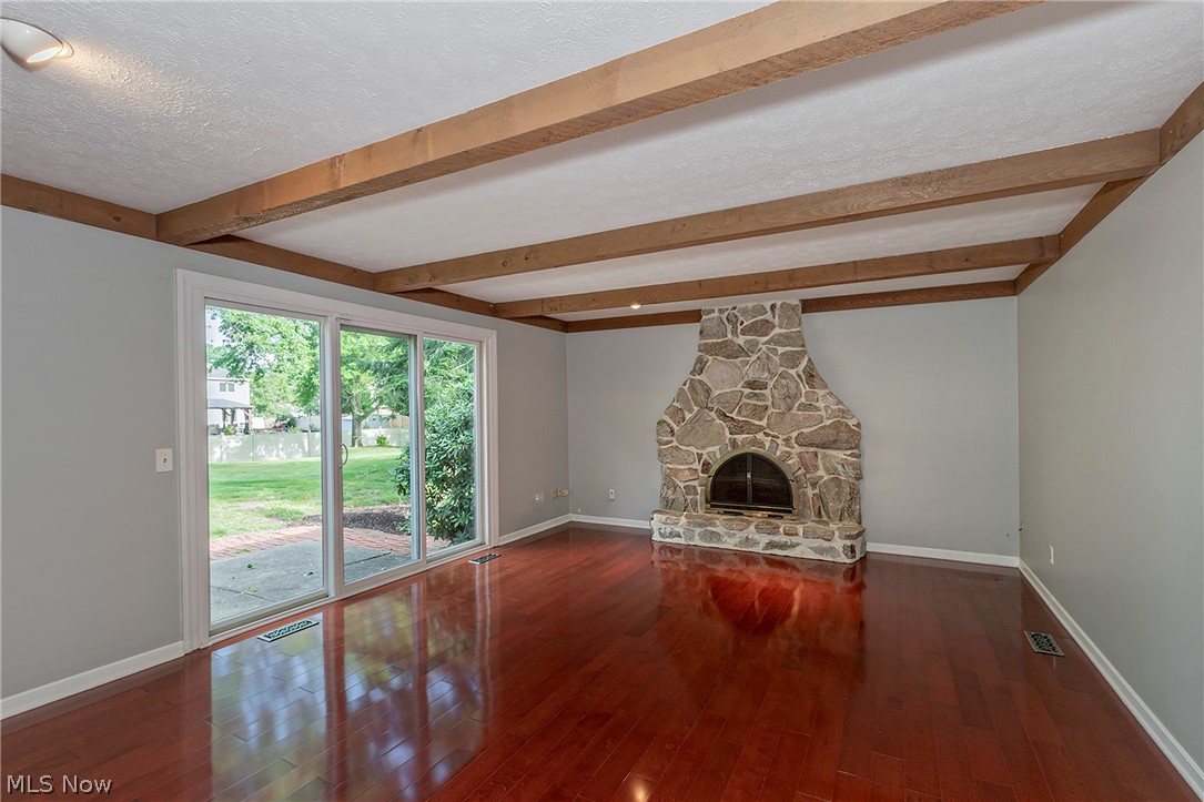 1834 Coes Post Run Westlake OH 44145