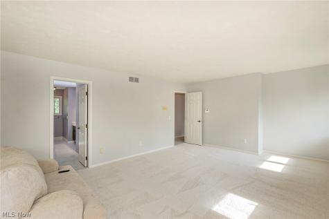 1834 Coes Post Run Westlake OH 44145