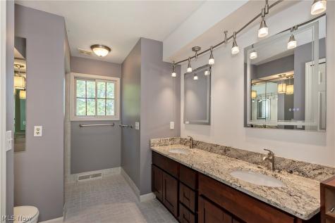1834 Coes Post Run Westlake OH 44145