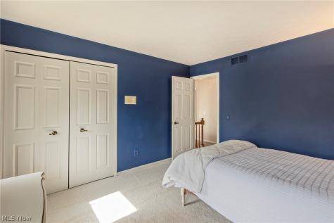 1834 Coes Post Run Westlake OH 44145