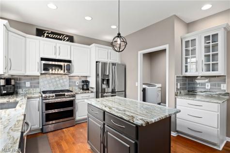 9267 Victoria Lane North Ridgeville OH 44039