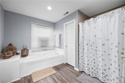 9267 Victoria Lane North Ridgeville OH 44039