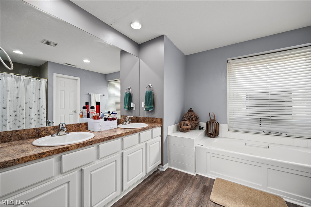 9267 Victoria Lane North Ridgeville OH 44039