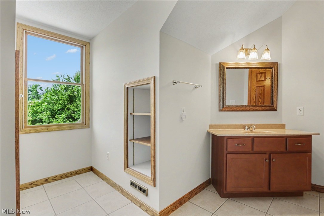 11769 Mcmurray Way Thornville OH 43076