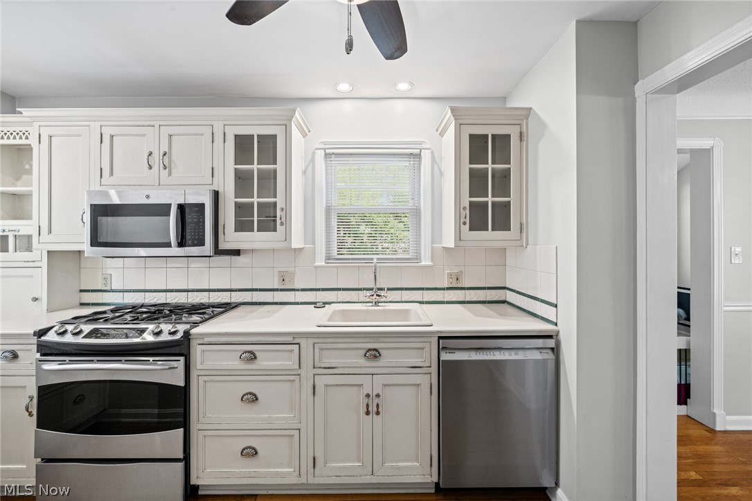 444 Canterbury Road Bay Village OH 44140