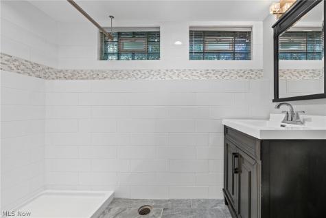 444 Canterbury Road Bay Village OH 44140