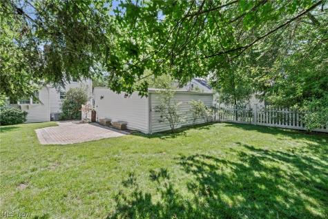 444 Canterbury Road Bay Village OH 44140