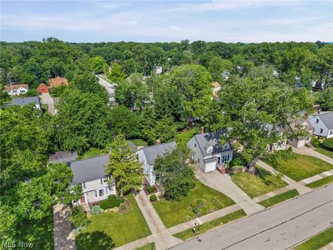 444 Canterbury Road Bay Village OH 44140