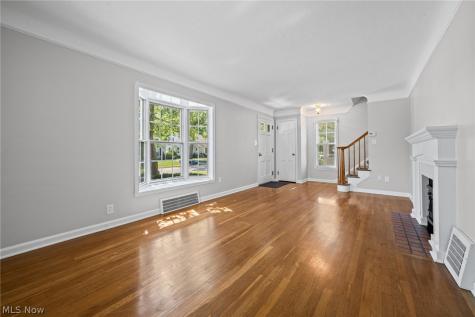 444 Canterbury Road Bay Village OH 44140