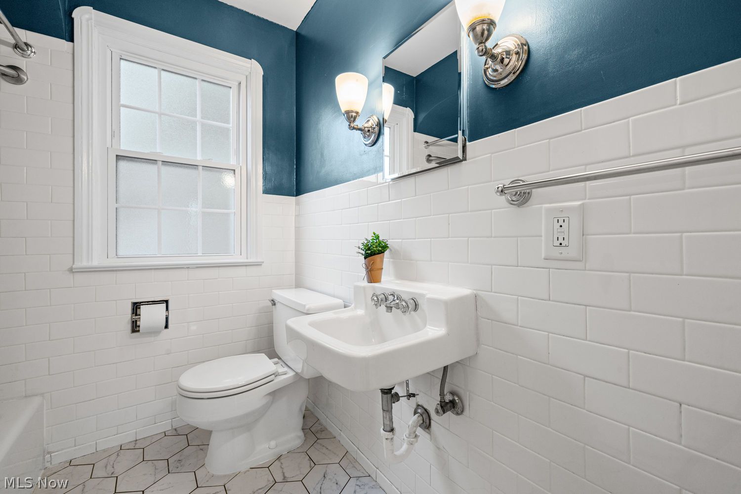 455 Elmwood Road Bay Village OH 44140