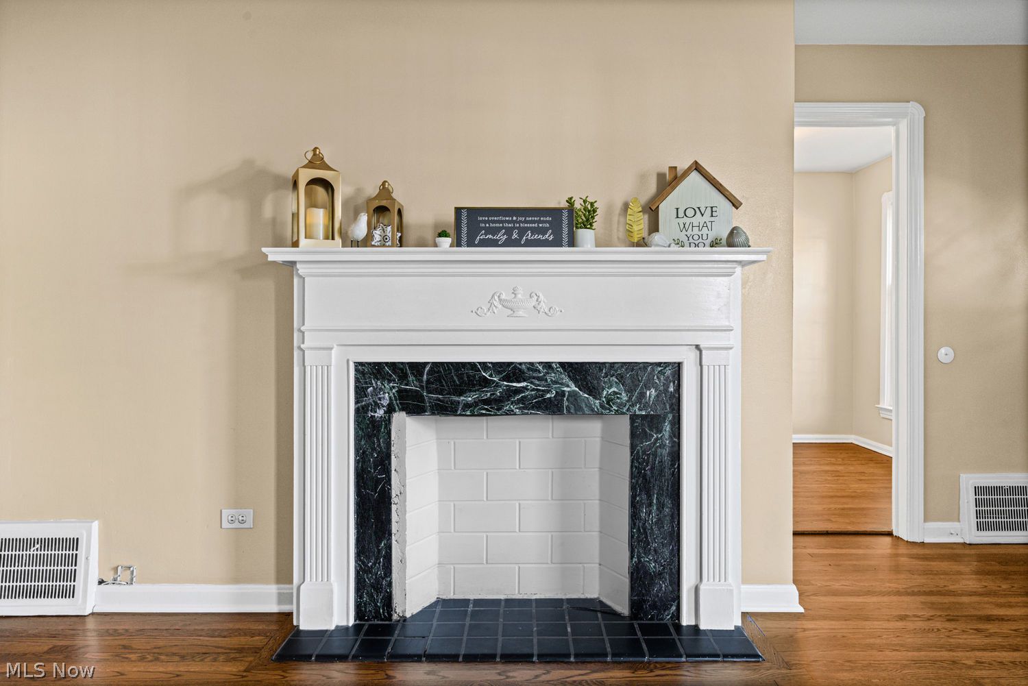 455 Elmwood Road Bay Village OH 44140