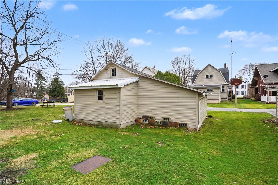 18280 5th Street Beloit OH 44609