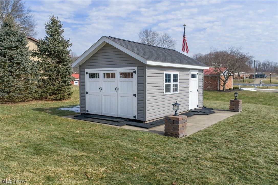 223 Watson Circle NE New Philadelphia OH 44663