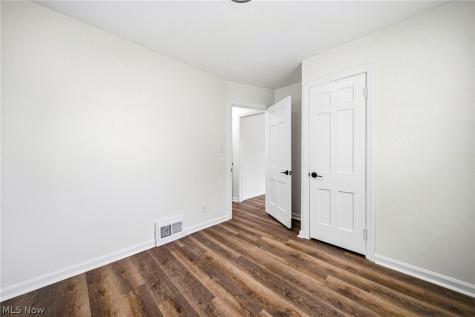 3579 Lloyd Road Cleveland OH 44111