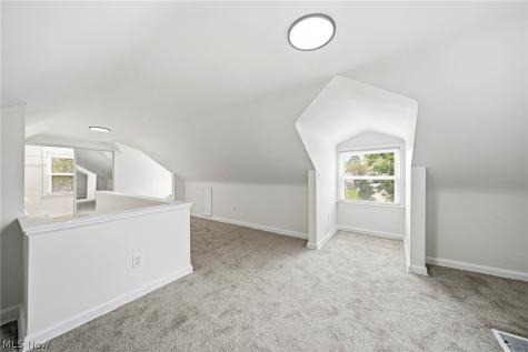 3579 Lloyd Road Cleveland OH 44111