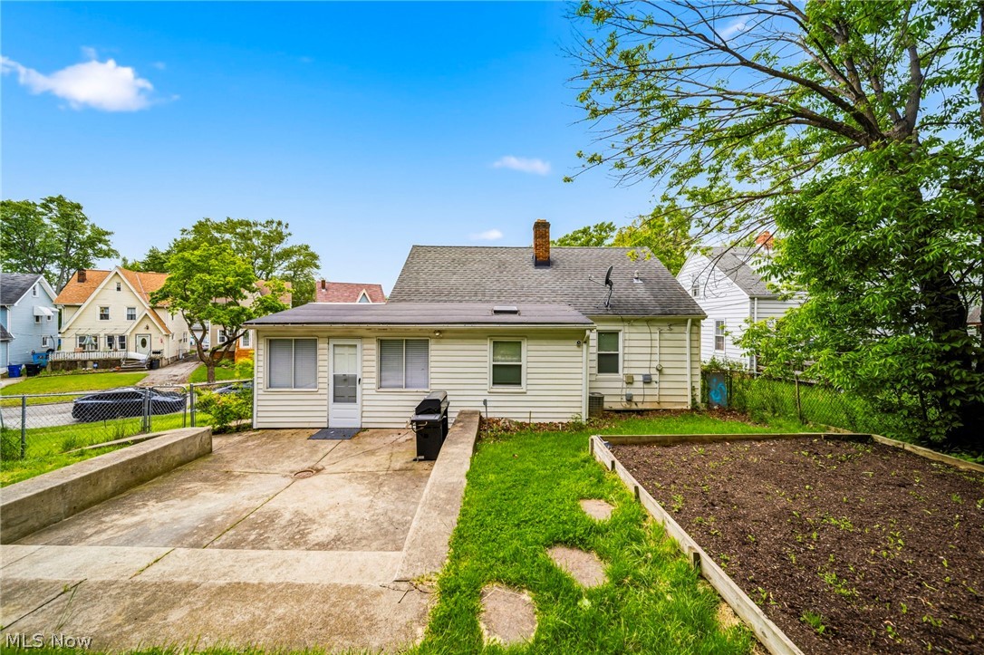 3579 Lloyd Road Cleveland OH 44111