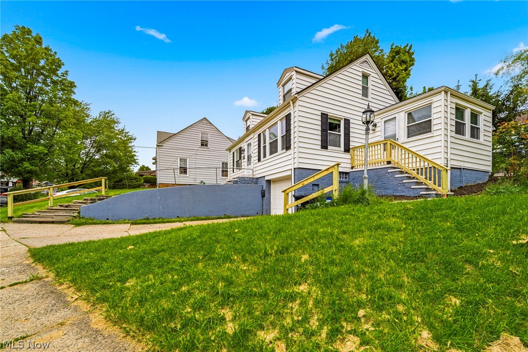 3579 Lloyd Road Cleveland OH 44111