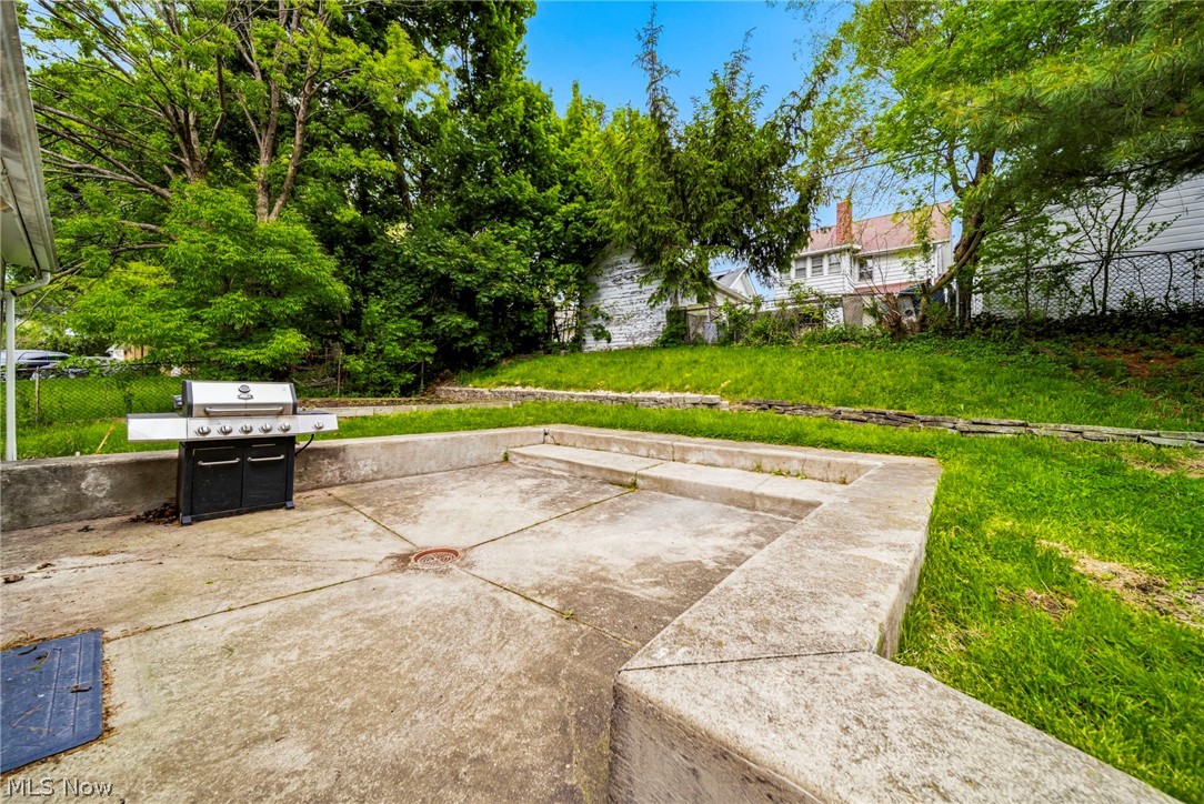 3579 Lloyd Road Cleveland OH 44111