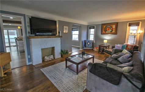 3334 W 155th Street Cleveland OH 44111