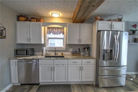 3334 W 155th Street Cleveland OH 44111