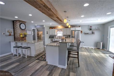 3334 W 155th Street Cleveland OH 44111