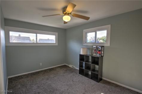 3334 W 155th Street Cleveland OH 44111