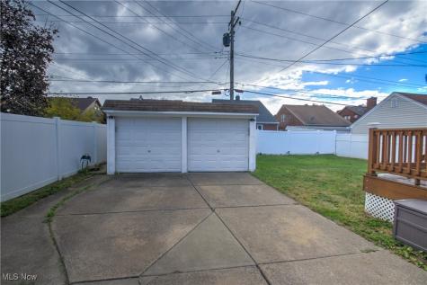 3334 W 155th Street Cleveland OH 44111