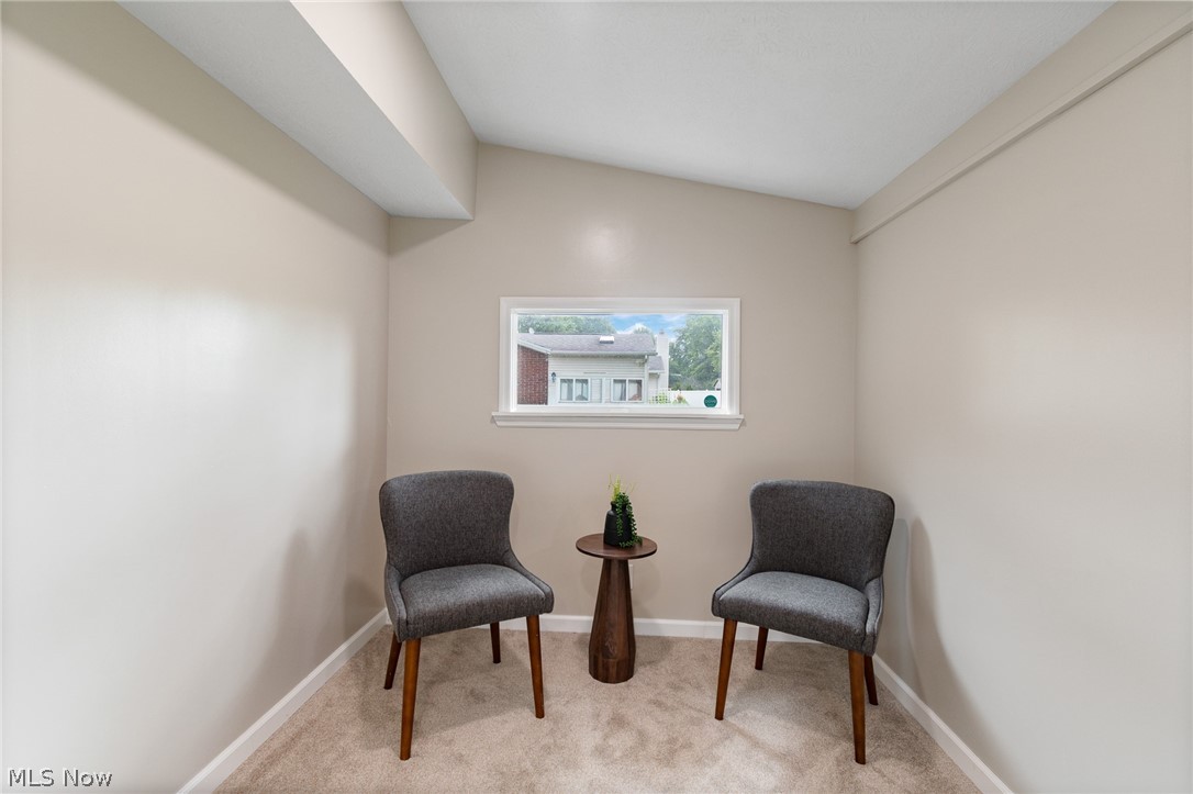 7660 Lakefield Street Louisville OH 44641