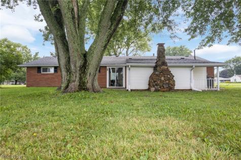 7660 Lakefield Street Louisville OH 44641
